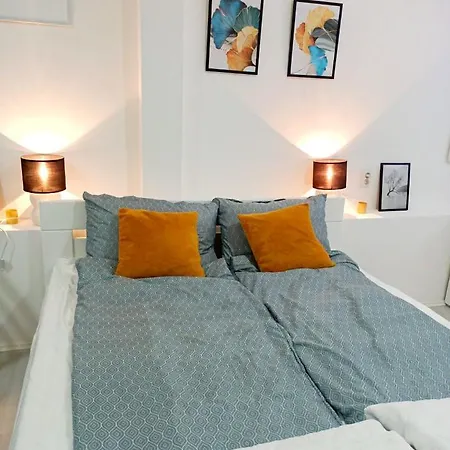 жути ранац - Zuti Ranac - Yellow Backpack 아파트