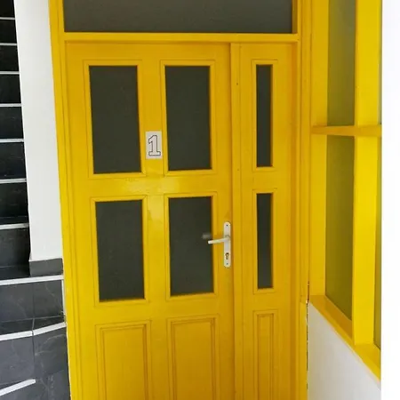 жути ранац - Zuti Ranac - Yellow Backpack Apartamento *
