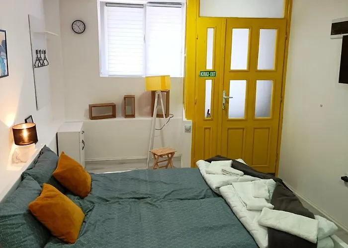 жути ранац - žuti Ranac - Yellow Backpack Boljevac