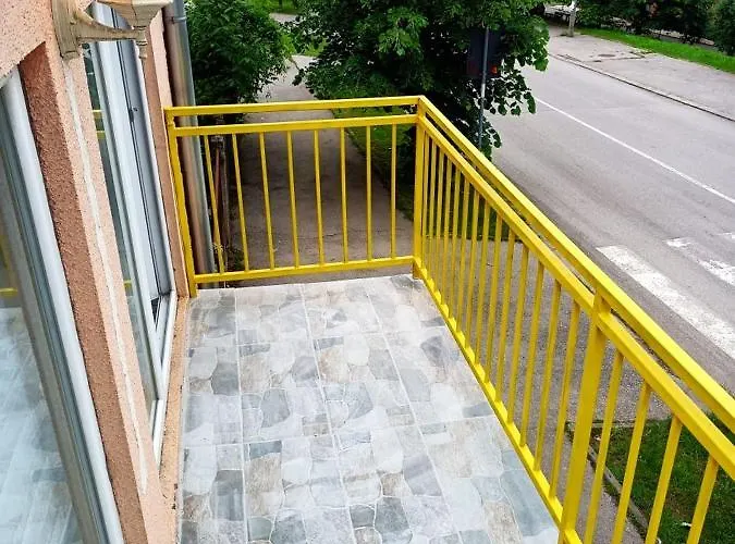 жути ранац - žuti Ranac - Yellow Backpack Boljevac