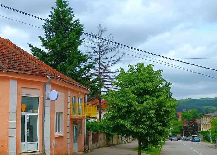 Апартаменты жути ранац - žuti Ranac - Yellow Backpack *