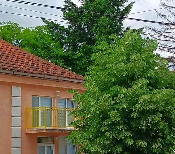 жути ранац - žuti Ranac - Yellow Backpack Апартаменты