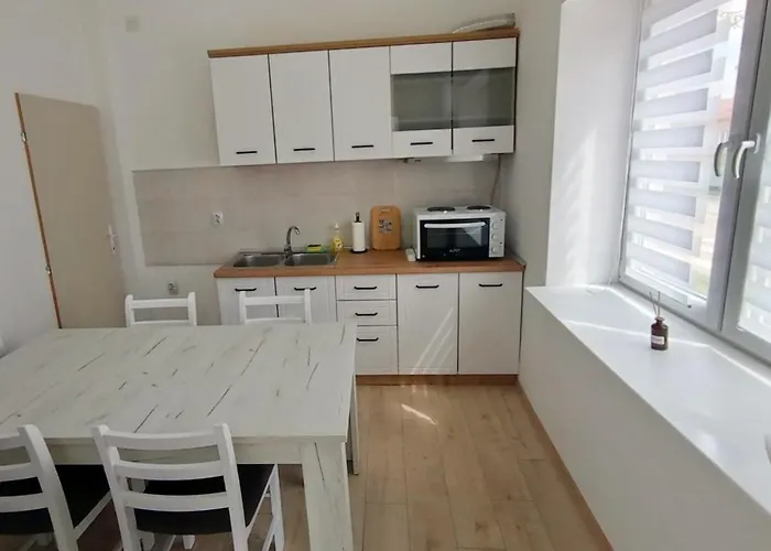 Апартаменты жути ранац - žuti Ranac - Yellow Backpack Boljevac